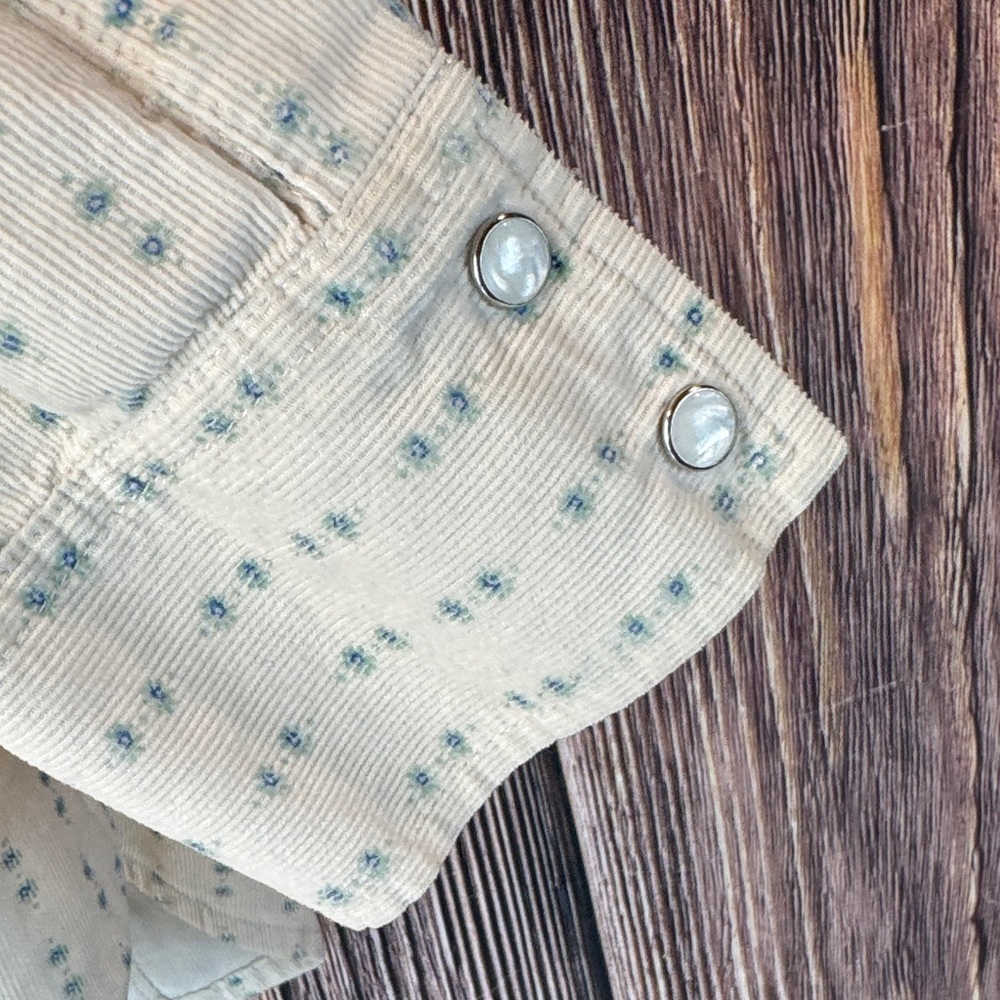 Bass Cream Button Down Shirt with Blue Pattern - Picture 4 of 6